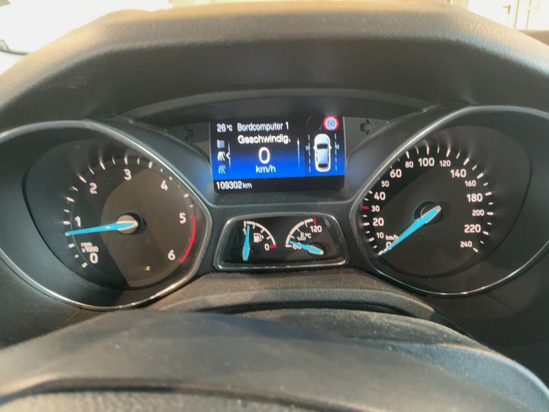 Ford Focus 1.5 TDCi Titanium 2015 – снимка 19