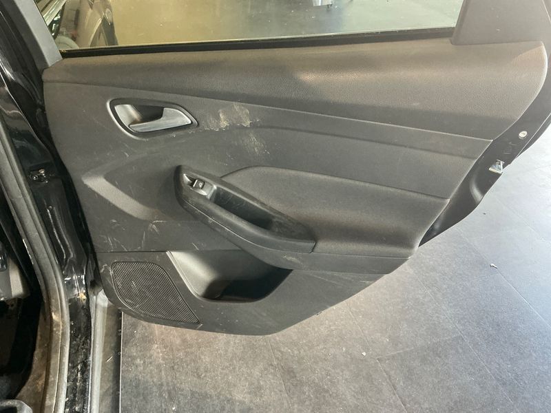 Ford Focus 1.5 TDCi Titanium 2015 – снимка 28