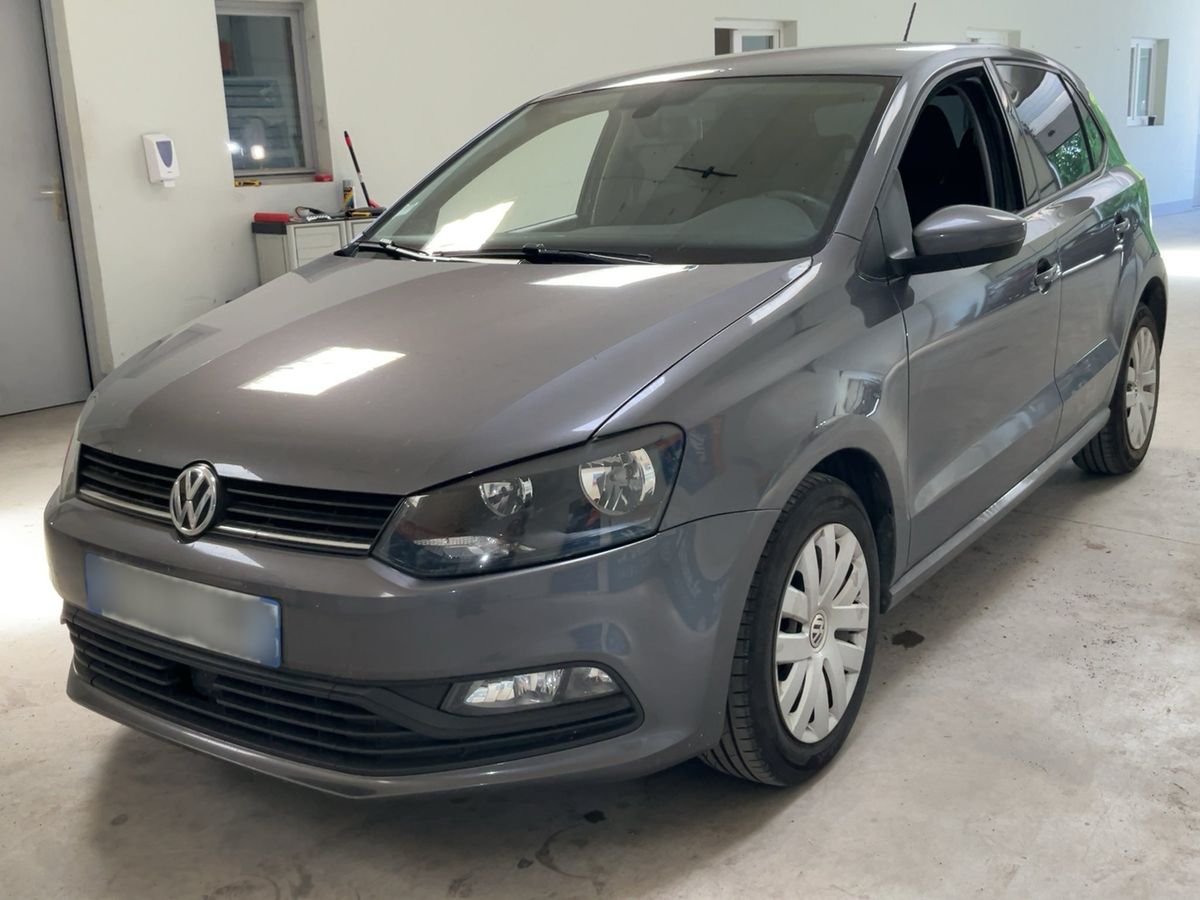 Volkswagen Polo 2016 — photo 1