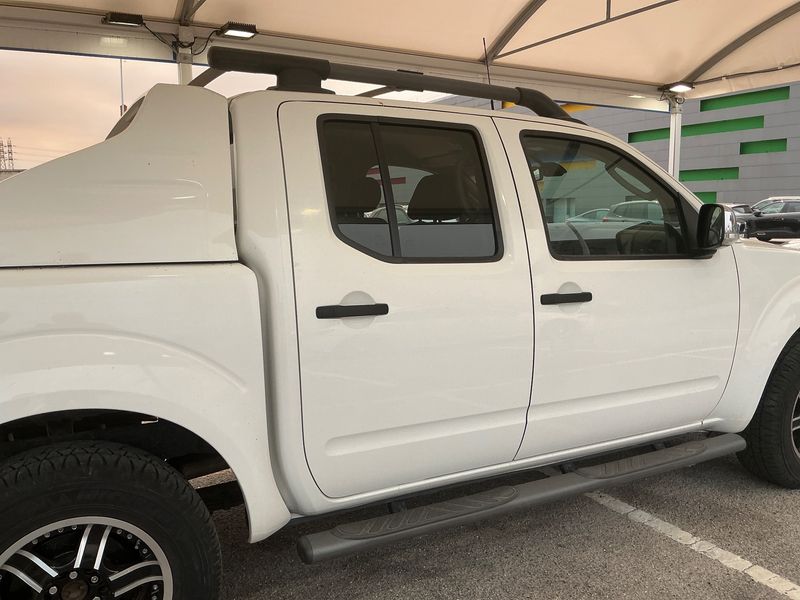 Nissan Navara Pick-up 2.5 dCi Double Cab SE 4x4 — zdjęcie 7