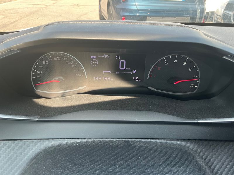 Peugeot 208 1.5 Blue-HDi Premium 2022 – снимка 18