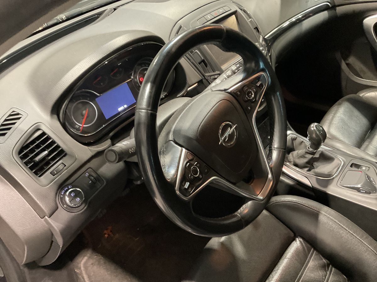 Opel Insignia 2015 — photo 35