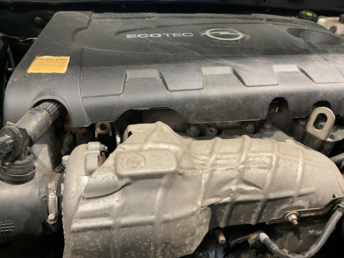 Opel Insignia 2015 — photo 53