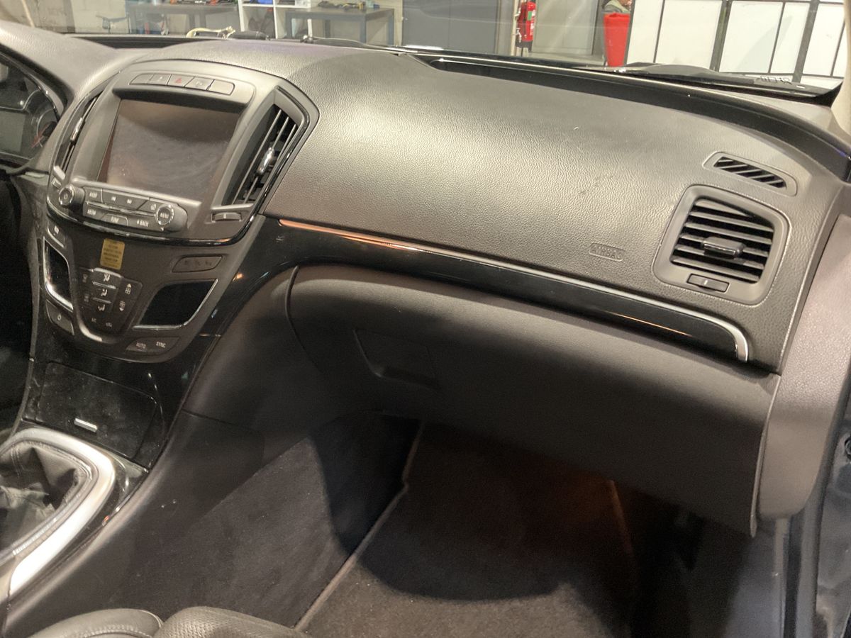 Opel Insignia 2015 — photo 30