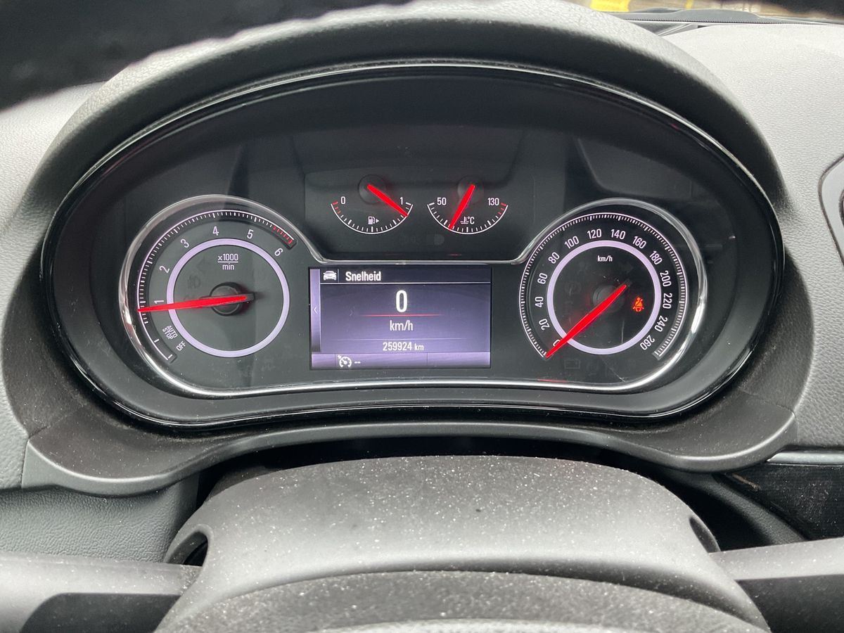 Opel Insignia 2015 — photo 19