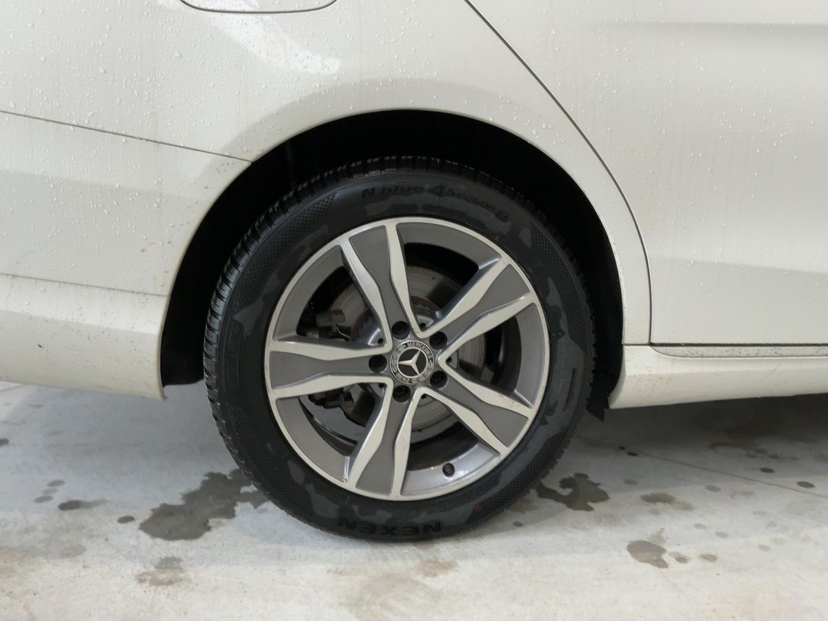 Mercedes-Benz C-Klasse 2019 — photo 10