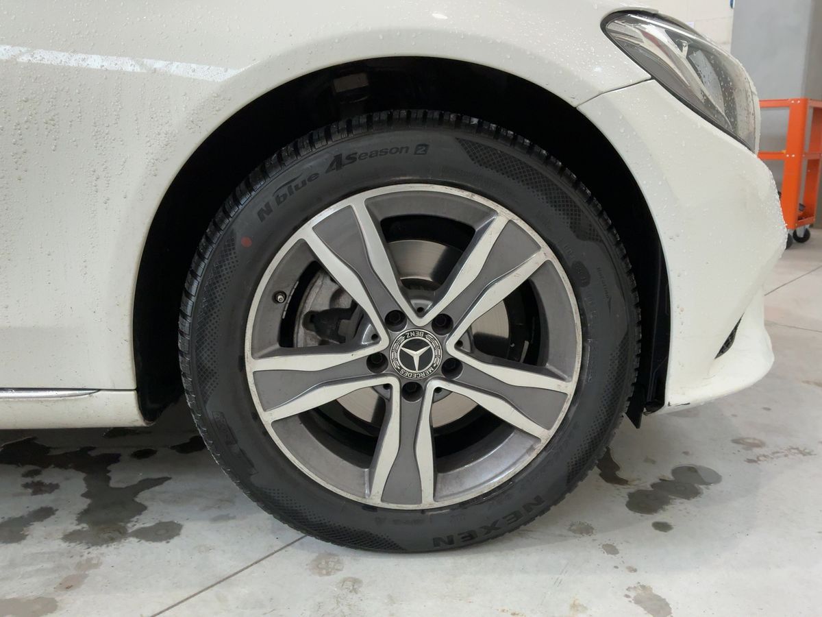 Mercedes-Benz C-Klasse 2019 — photo 12