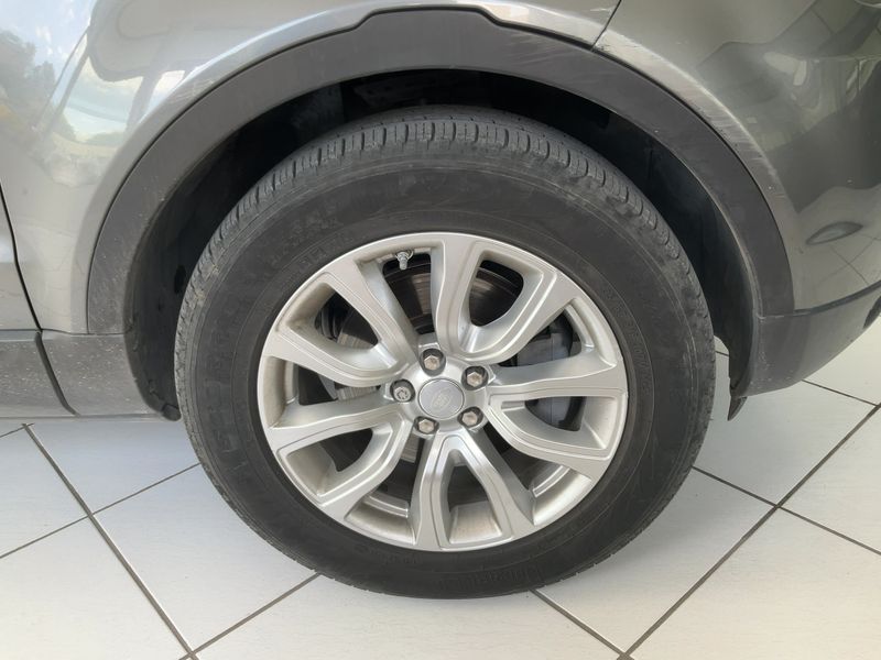 Land Rover Evoque 2.0 Td4 SE 2018 – снимка 11