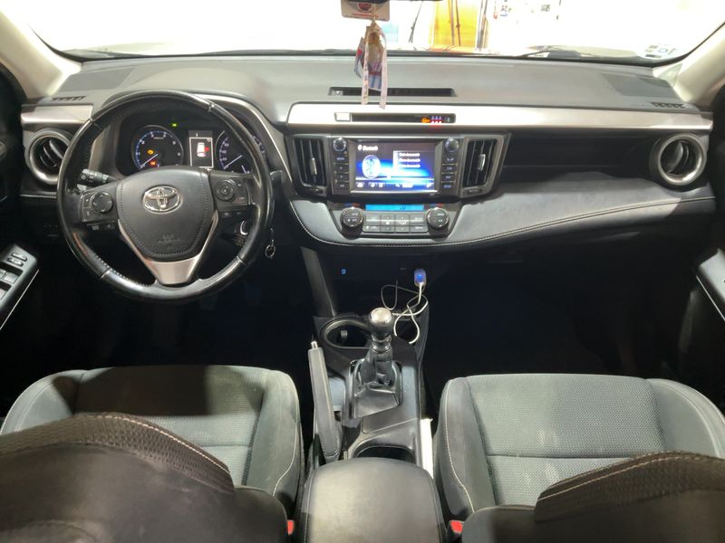 Toyota RAV 4 2.0 D-4D Advance — zdjęcie 12