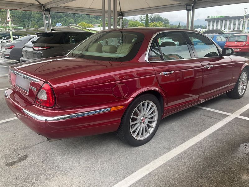 Jaguar XJ 2.7 D V6 Executive — zdjęcie 6