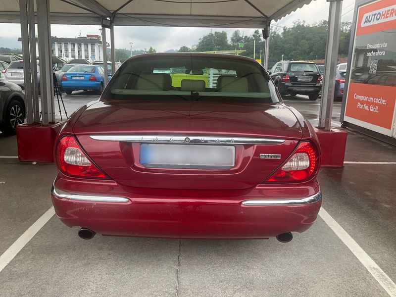 Jaguar XJ 2.7 D V6 Executive — zdjęcie 5