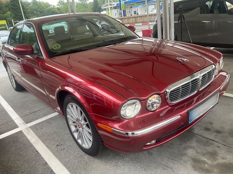Jaguar XJ 2.7 D V6 Executive — zdjęcie 8