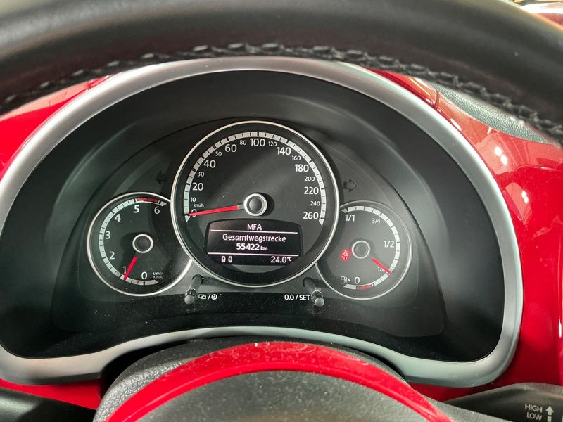 Volkswagen Beetle 1.6 TDI Design BlueMotion Tech — zdjęcie 13