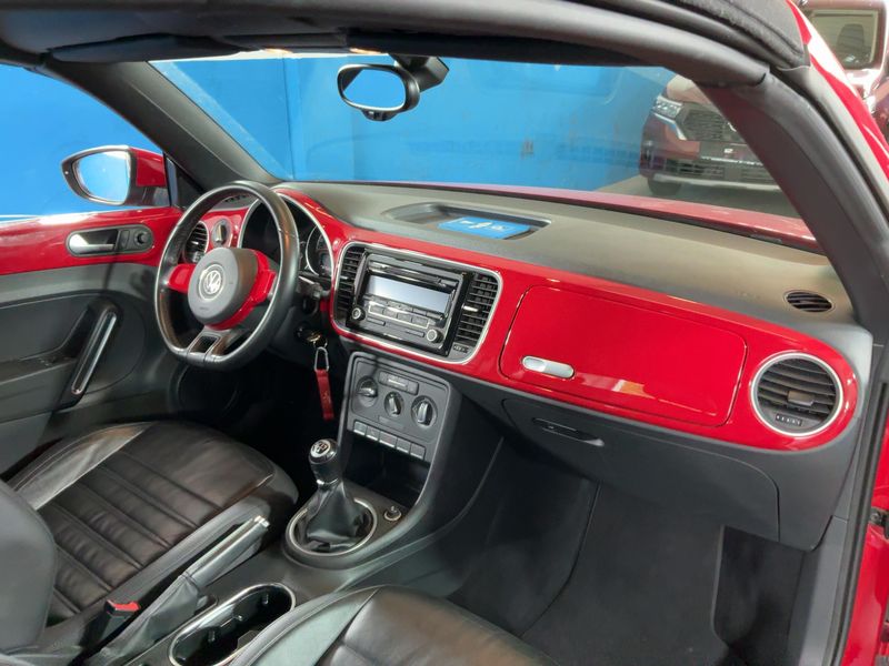 Volkswagen Beetle 1.6 TDI Design BlueMotion Tech — zdjęcie 12