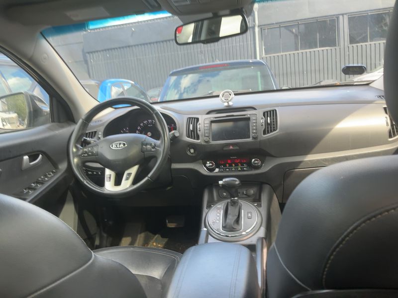 Kia Sportage 2.0 CRDi Spirit 4WD — zdjęcie 12
