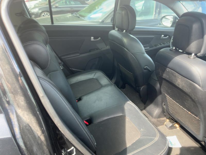 Kia Sportage 2.0 CRDi Spirit 4WD — zdjęcie 14