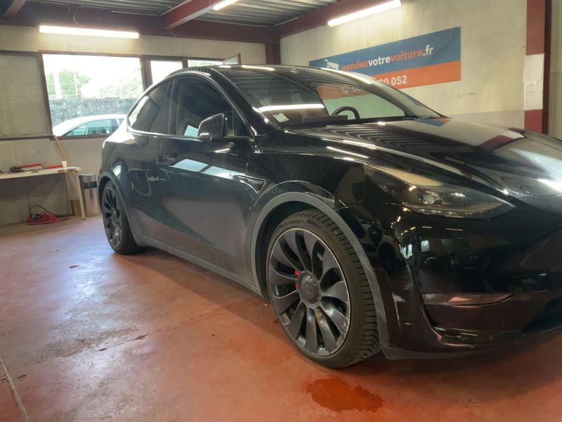 Tesla Model Y Performance Dual AWD AWD — zdjęcie 8