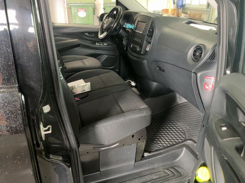 Mercedes-Benz Vito Tourer 116 CDI lang Pro — zdjęcie 11