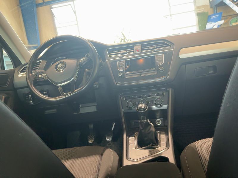 Volkswagen Tiguan 2.0 TDI Trendline BlueMotion Tech — zdjęcie 12