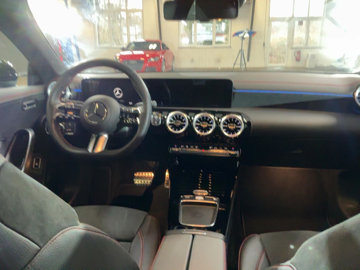 Mercedes-Benz CLA-Klasse 2023 — photo 19