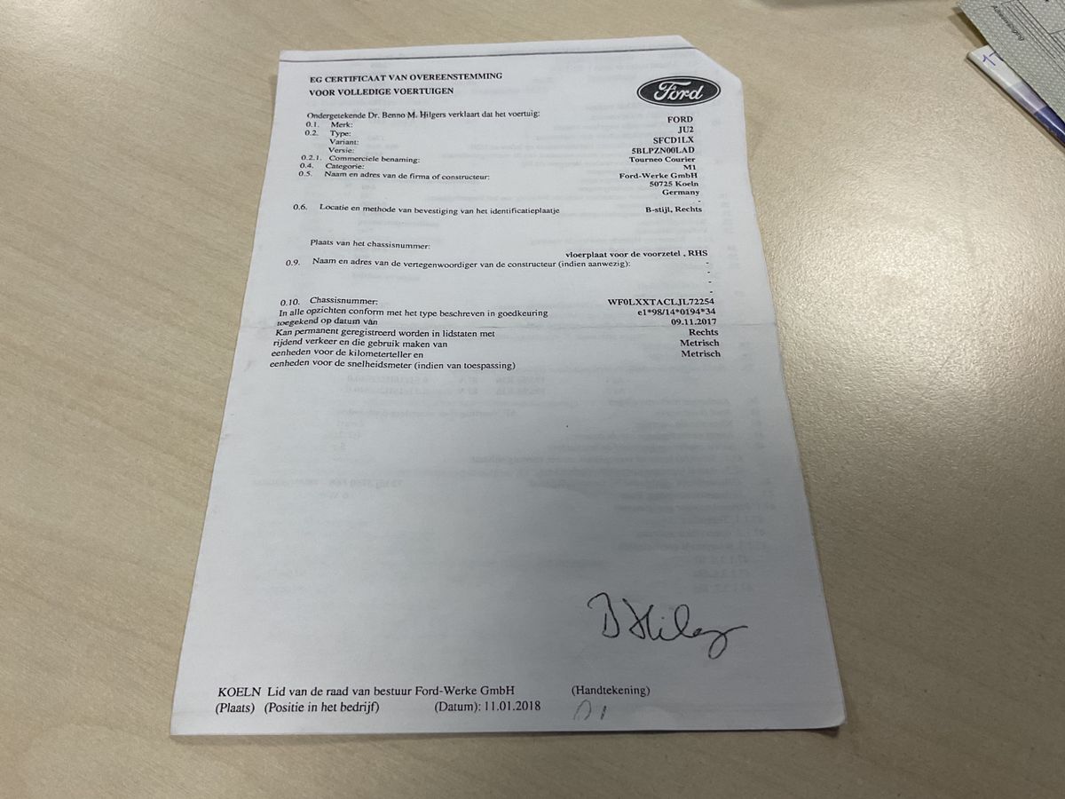 Ford Tourneo 1.0 EcoBoost Titanium