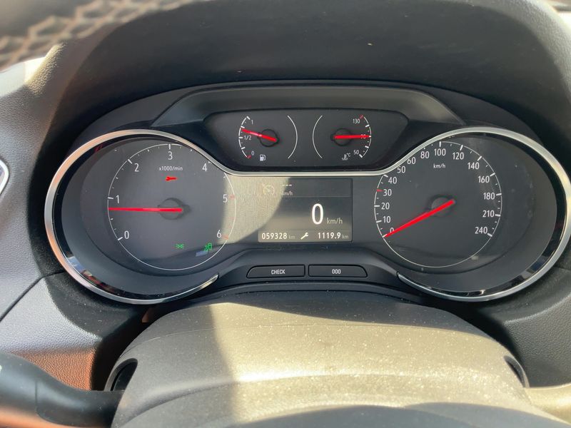 Opel Grandland X 1.6 CDTI DPF Dynamic — zdjęcie 13