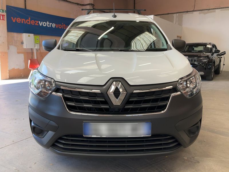 Renault Express 1.3 TCe Confort — zdjęcie 9