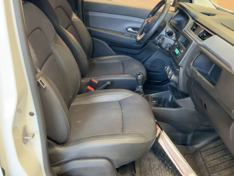 Renault Express 1.3 TCe Confort — zdjęcie 11