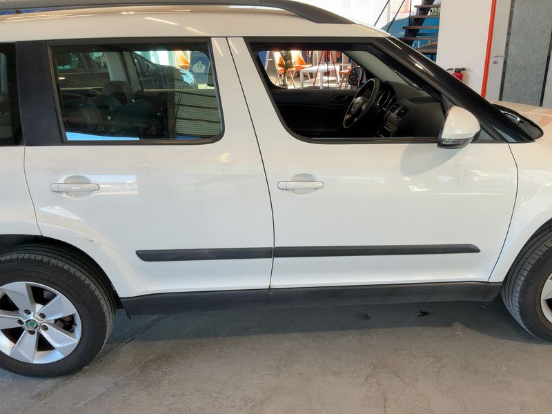 Skoda Yeti 1.2 TSI Active Plus Edition — zdjęcie 7