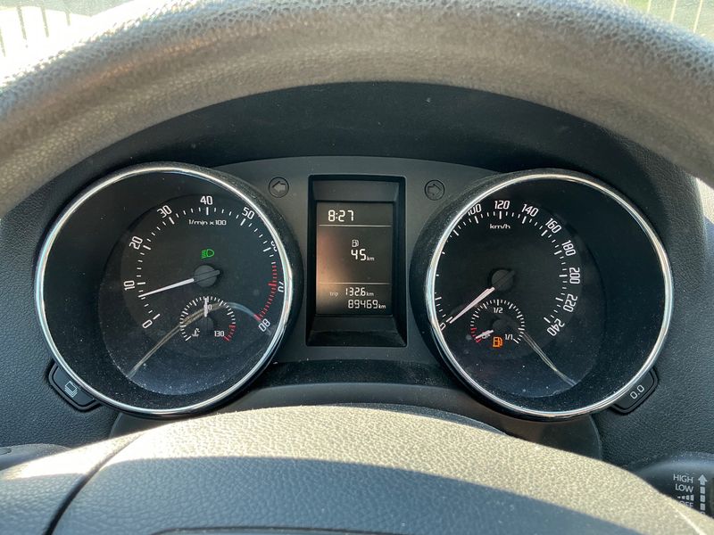 Skoda Yeti 1.2 TSI Active Plus Edition — zdjęcie 13