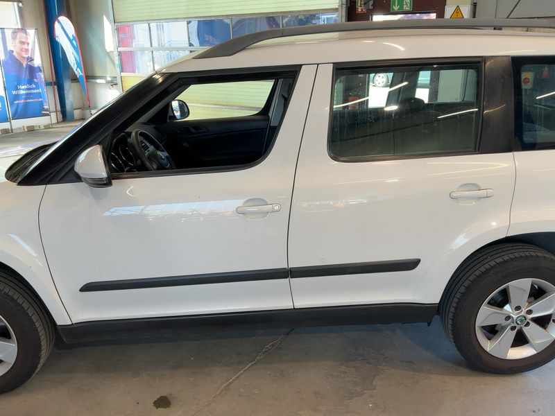 Skoda Yeti 1.2 TSI Active Plus Edition — zdjęcie 4