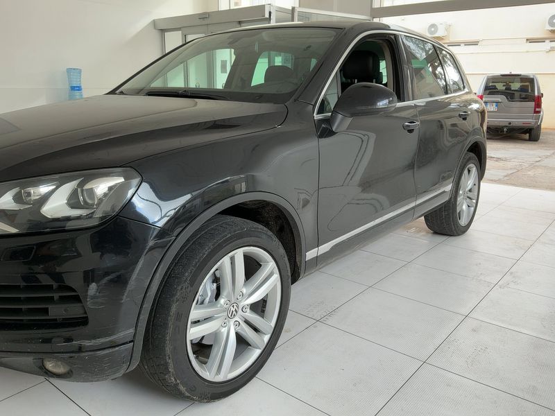 Volkswagen Touareg 3.0 V6 TDI Executive BlueMotion Tech — zdjęcie 2