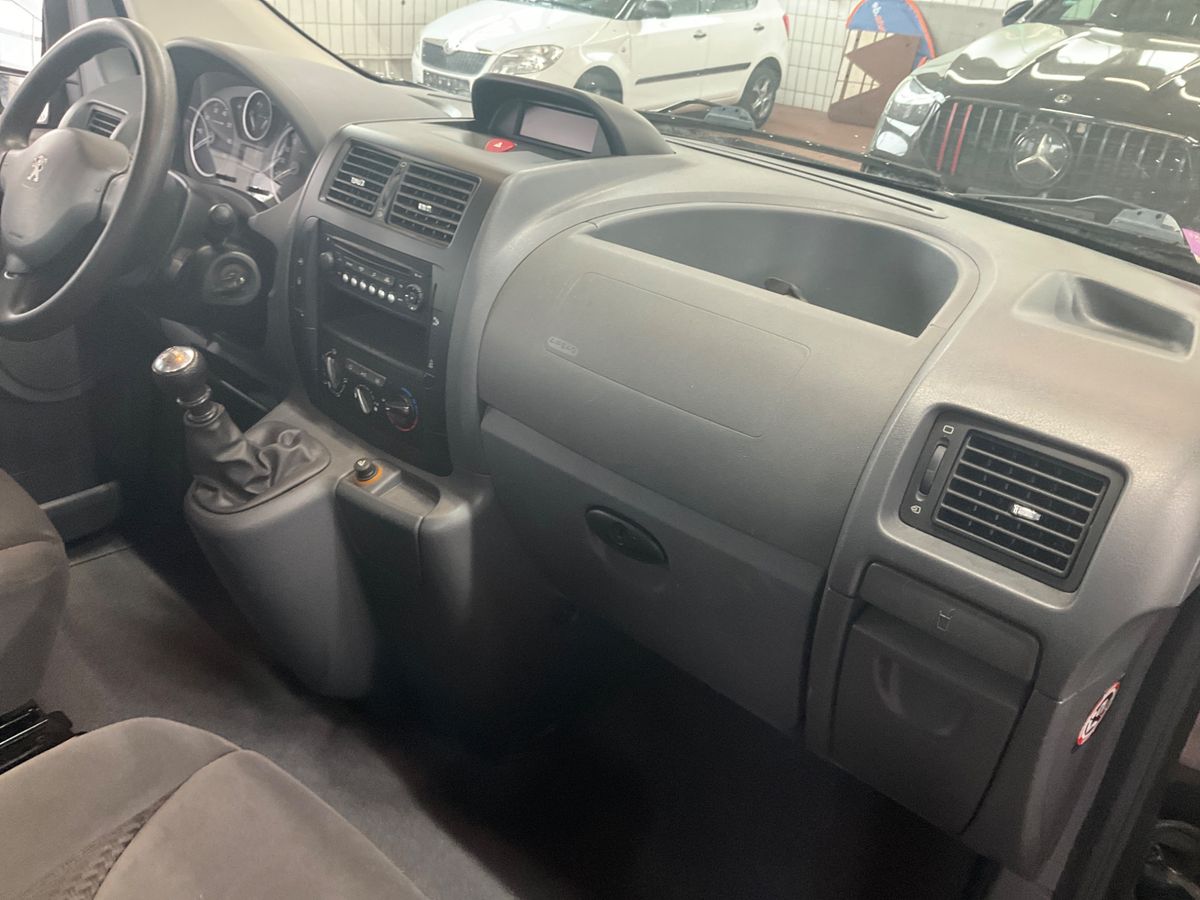 Peugeot Expert 2015 — photo 43