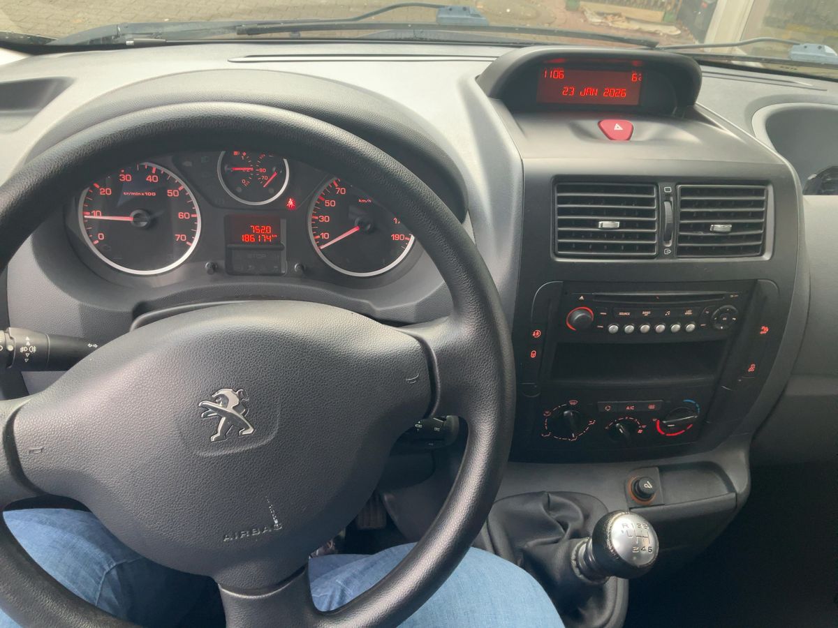 Peugeot Expert 2015 — photo 19