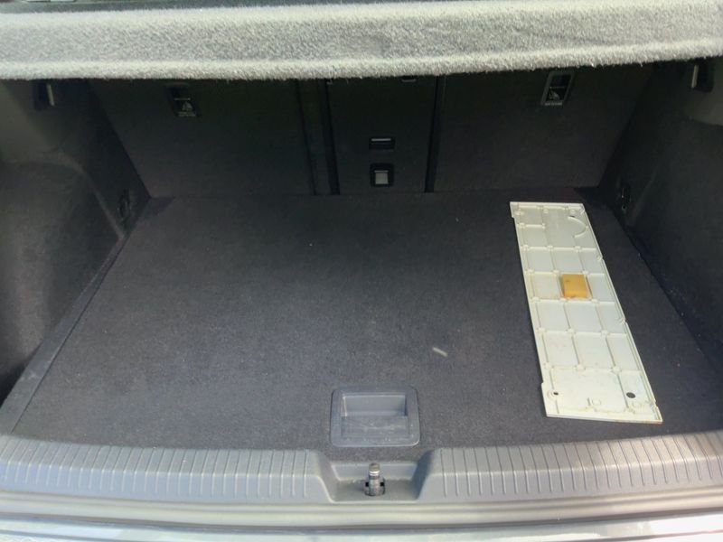 Volkswagen Golf VIII 1.0 TSI Life — zdjęcie 10