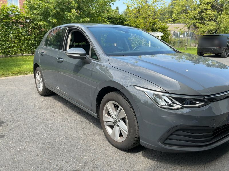 Volkswagen Golf VIII 1.0 TSI Life — zdjęcie 8