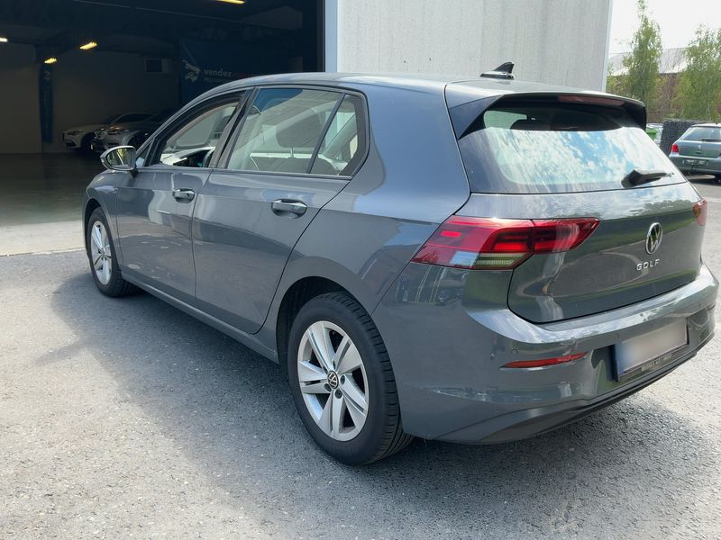 Volkswagen Golf VIII 1.0 TSI Life — zdjęcie 3