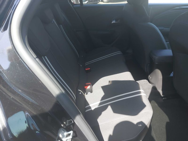 Opel Corsa 1.2 Turbo GS — zdjęcie 14