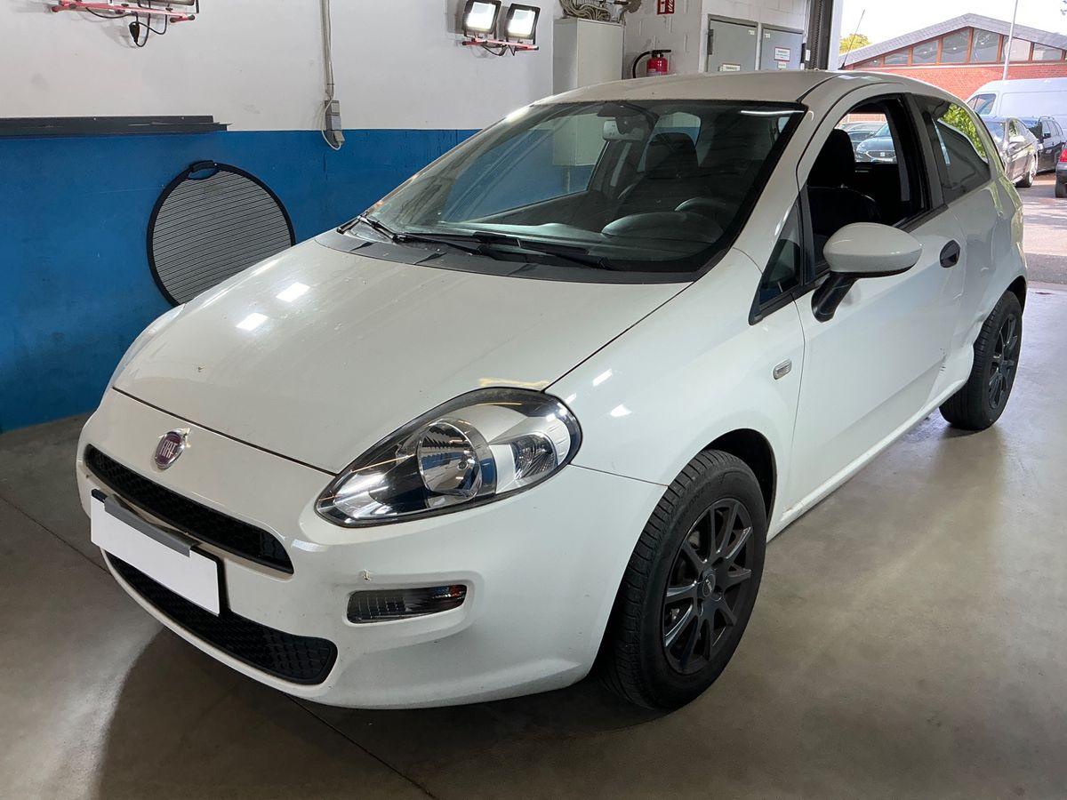 Fiat Punto 2015 — photo 1