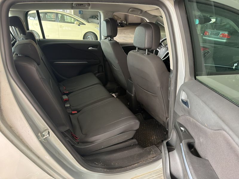Opel Zafira Tourer 1.4 Turbo Edition — zdjęcie 14