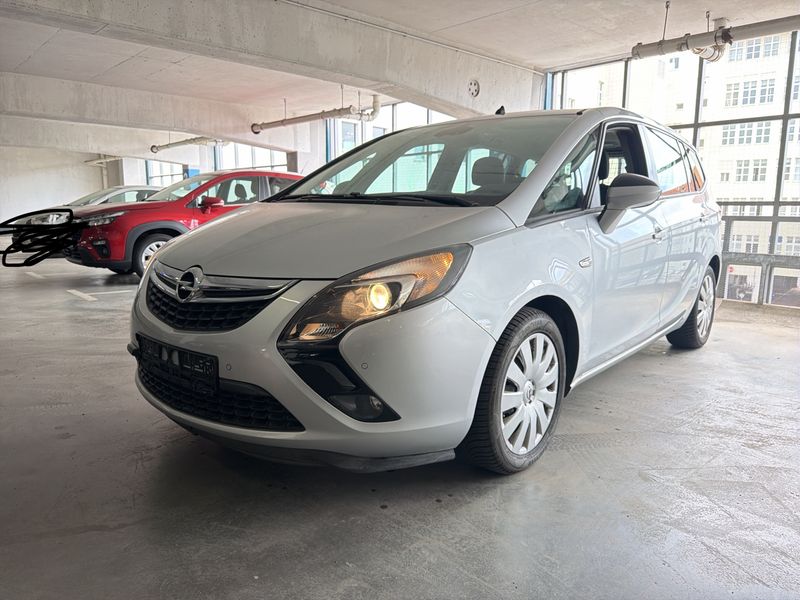 Opel Zafira Tourer 1.4 Turbo Edition — zdjęcie 2