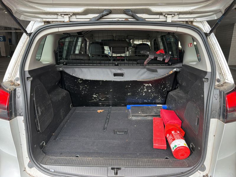 Opel Zafira Tourer 1.4 Turbo Edition — zdjęcie 9
