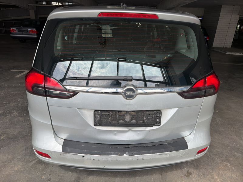 Opel Zafira Tourer 1.4 Turbo Edition — zdjęcie 4