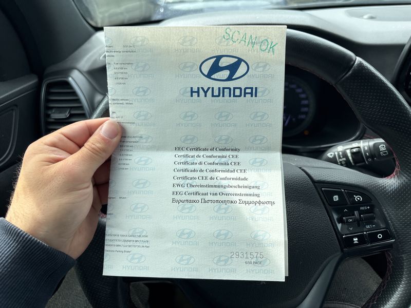 Hyundai Tucson 1.6 CRDi Premium 2WD — zdjęcie 18