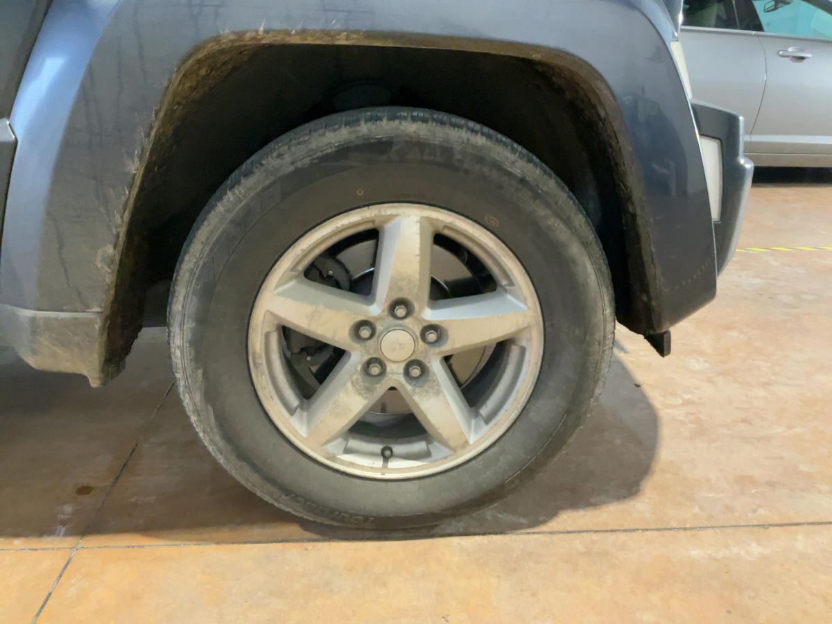 Jeep Cherokee 2009 — photo 12