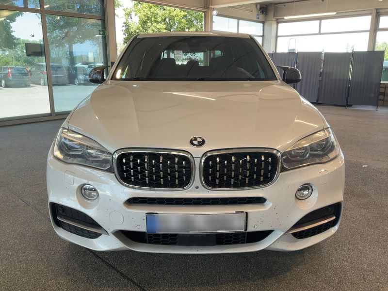 BMW X5 M50d — zdjęcie 9