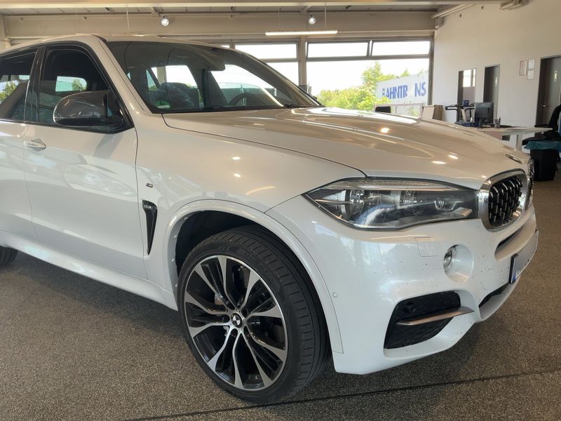 BMW X5 M50d — zdjęcie 8