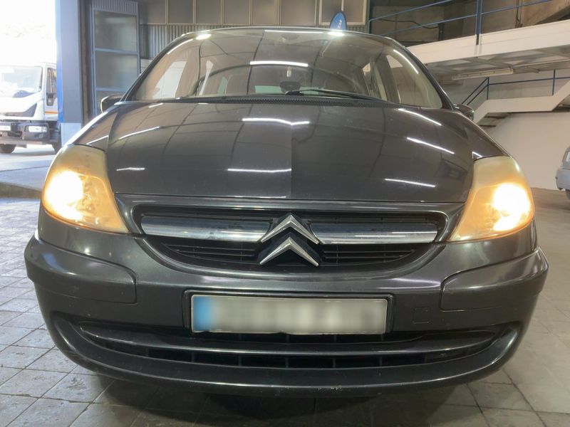 Citroen C8 2.0 HDi Premier — zdjęcie 9