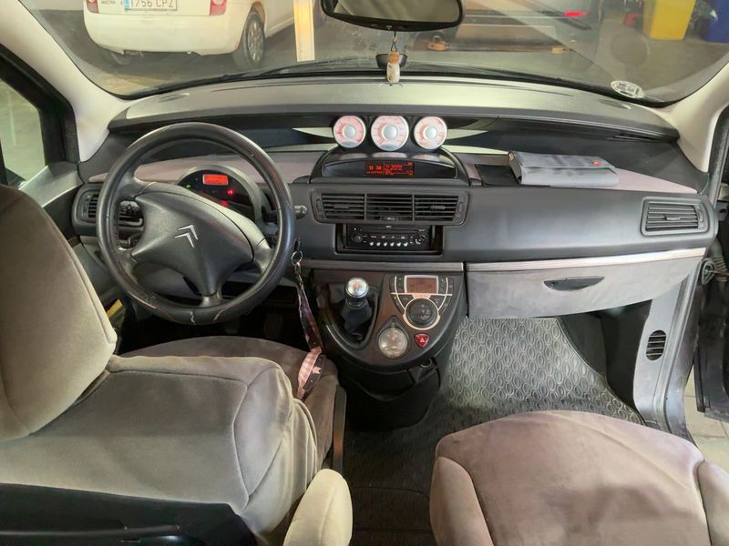 Citroen C8 2.0 HDi Premier — zdjęcie 12