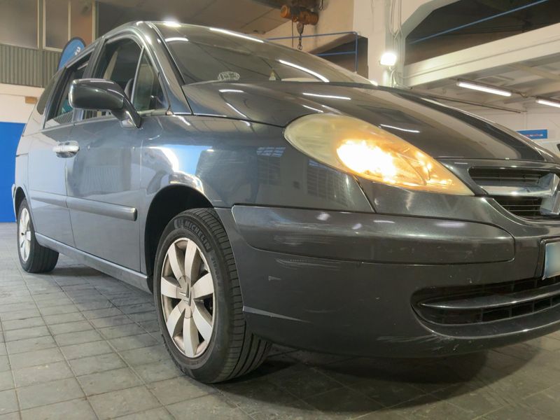 Citroen C8 2.0 HDi Premier — zdjęcie 8